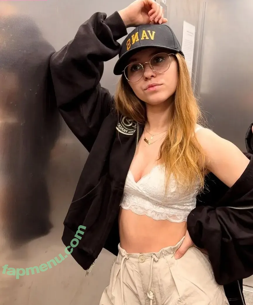 Anna Kauer nude photo #0123 (anna_kauer / anna_kauer04)