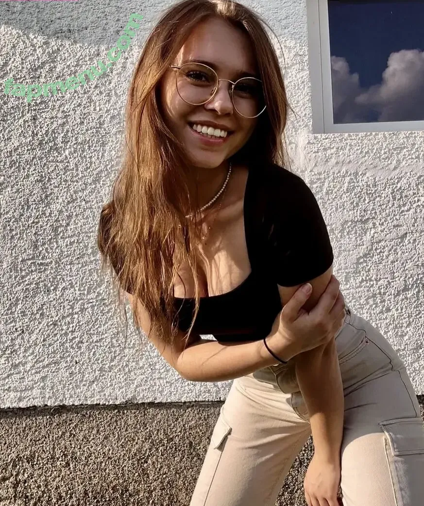 Anna Kauer nude photo #0184 (anna_kauer / anna_kauer04)