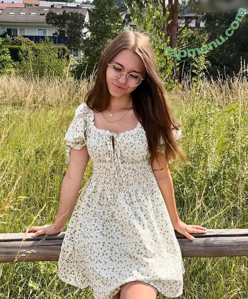 Anna Kauer nude photo #0194 (anna_kauer / anna_kauer04)