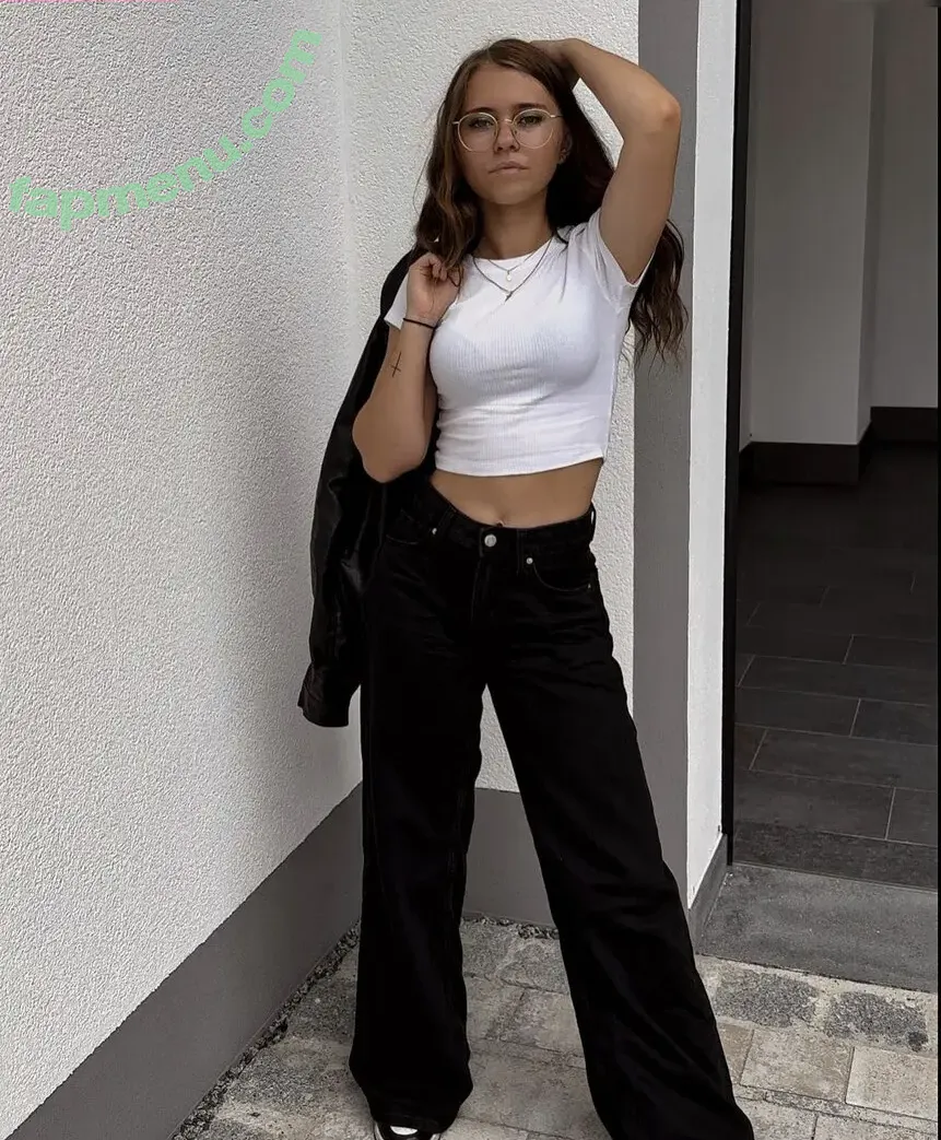 Anna Kauer nude photo #0238 (anna_kauer / anna_kauer04)