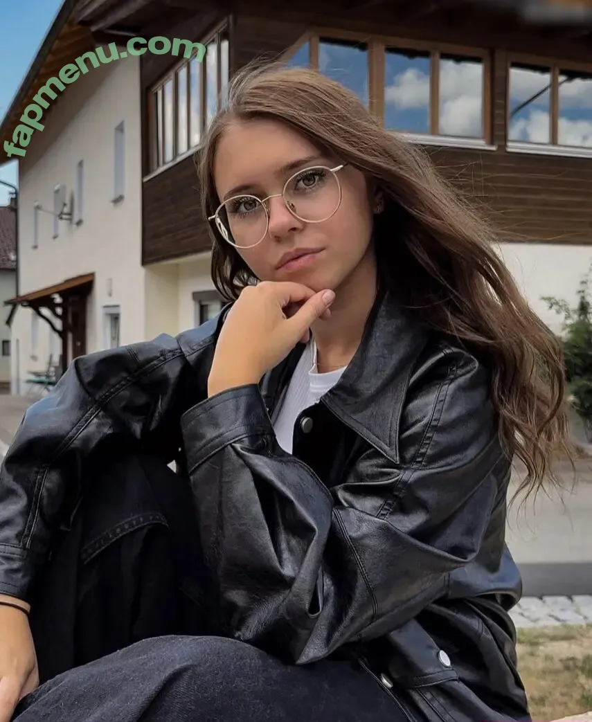 Anna Kauer nude photo #0256 (anna_kauer / anna_kauer04)