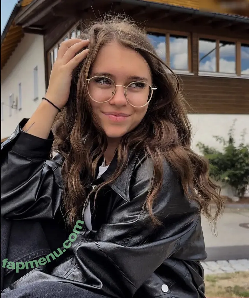 Anna Kauer nude photo #0259 (anna_kauer / anna_kauer04)