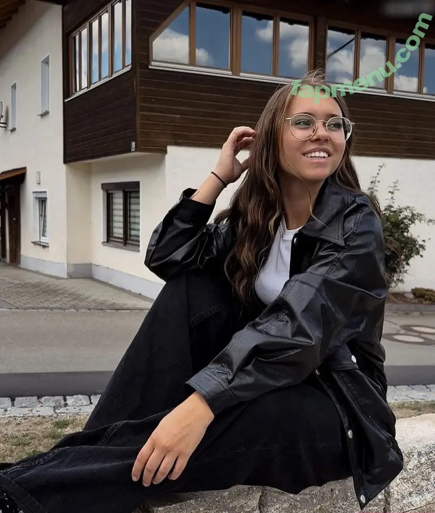 Anna Kauer nude photo #0260 (anna_kauer / anna_kauer04)