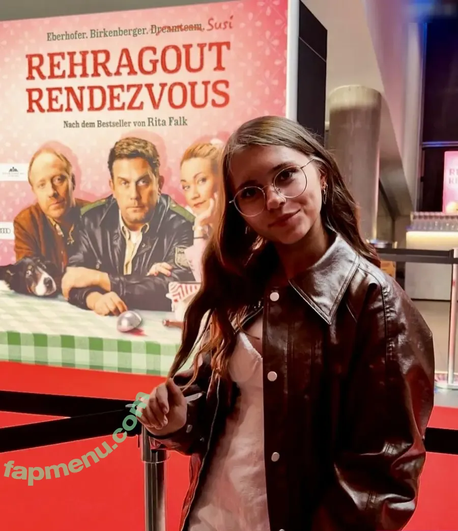 Anna Kauer nude photo #0272 (anna_kauer / anna_kauer04)