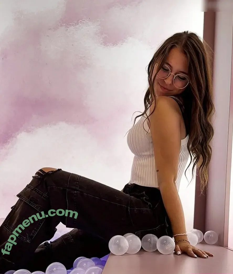 Anna Kauer nude photo #0389 (anna_kauer / anna_kauer04)