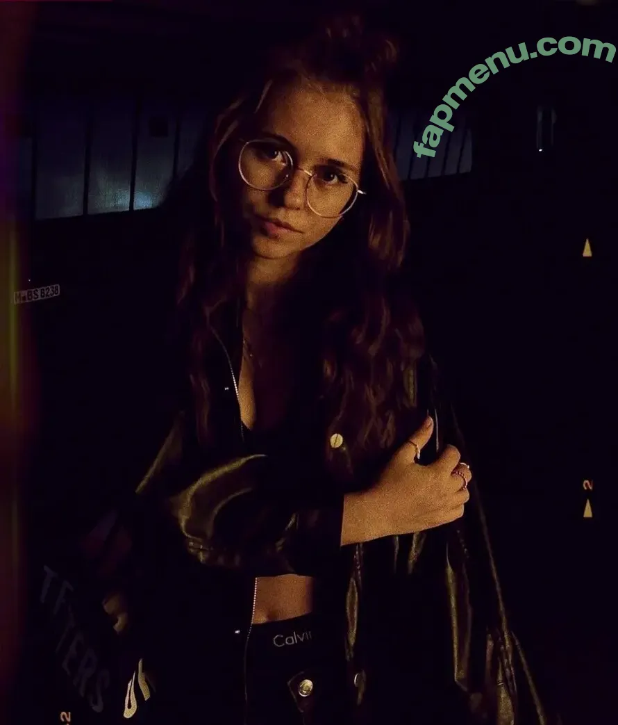 Anna Kauer nude photo #0403 (anna_kauer / anna_kauer04)