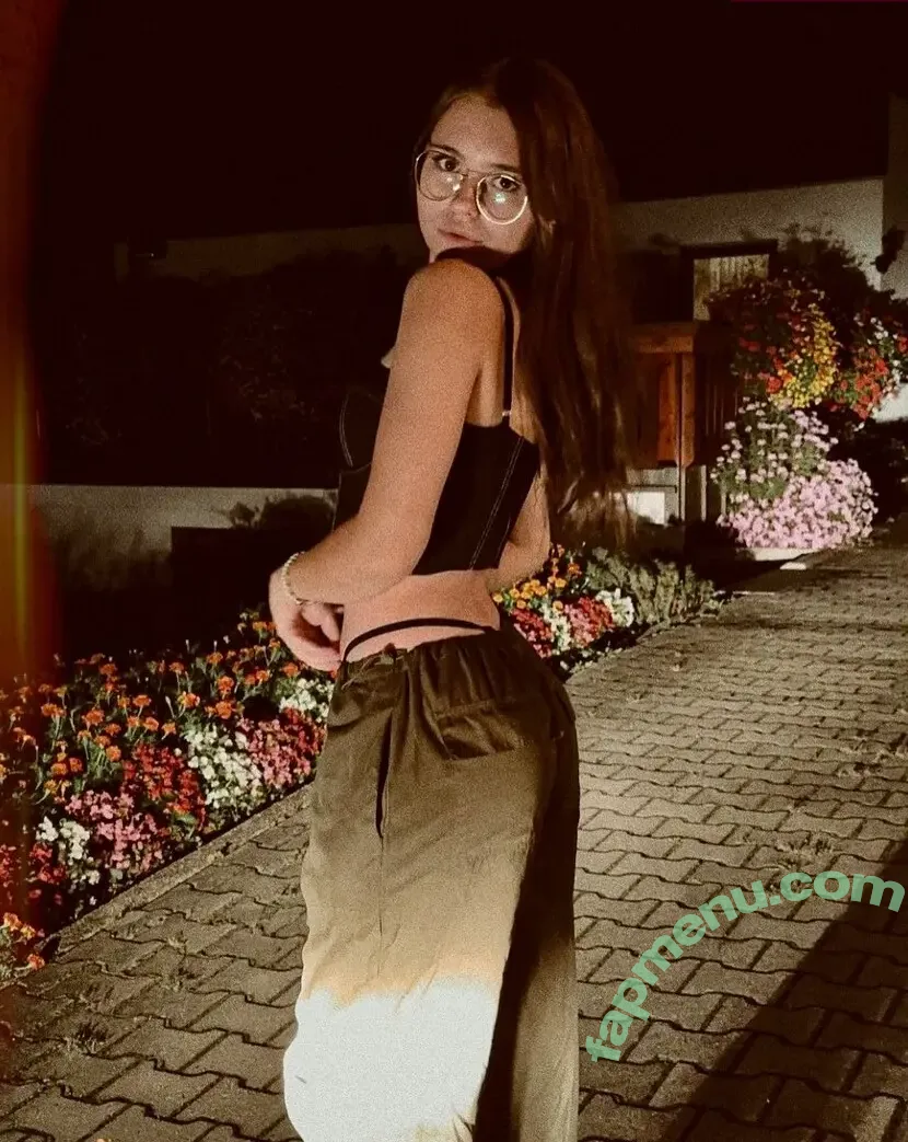 Anna Kauer nude photo #0412 (anna_kauer / anna_kauer04)