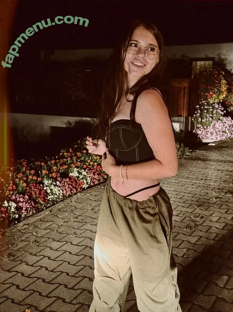 Anna Kauer nude photo #0414 (anna_kauer / anna_kauer04)