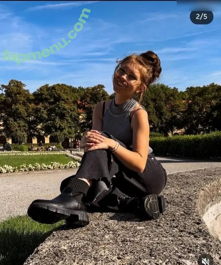 Anna Kauer nude photo #0432 (anna_kauer / anna_kauer04)