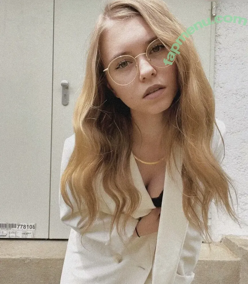 Anna Kauer nude photo #0533 (anna_kauer / anna_kauer04)