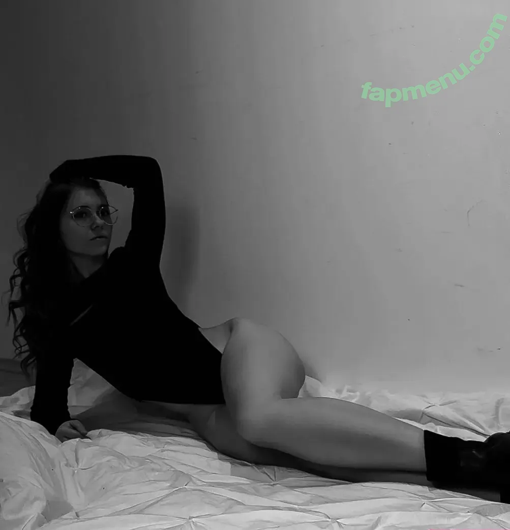 Anna Kauer nude photo #0567 (anna_kauer / anna_kauer04)