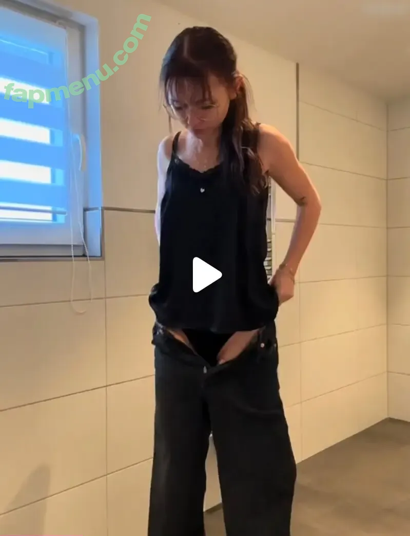 Anna Kauer nude photo #0630 (anna_kauer / anna_kauer04)