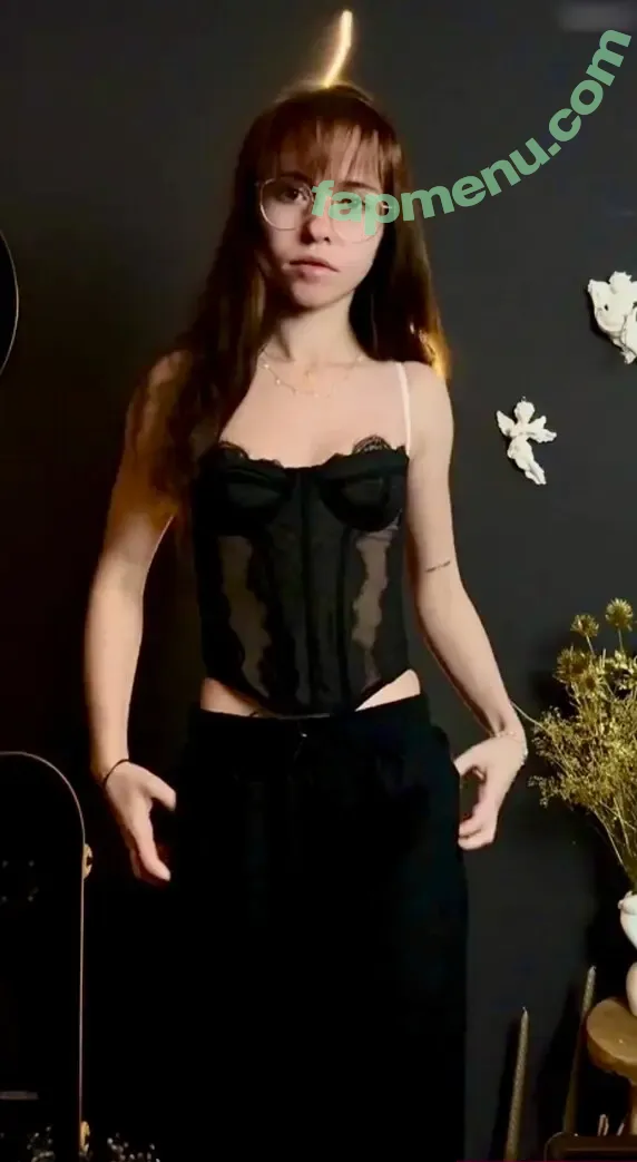 Anna Kauer nude photo #0650 (anna_kauer / anna_kauer04)