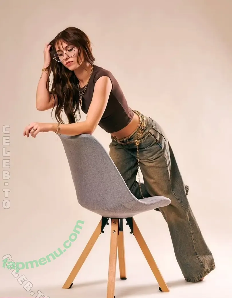 Anna Kauer nude photo #1219 (anna_kauer / anna_kauer04)