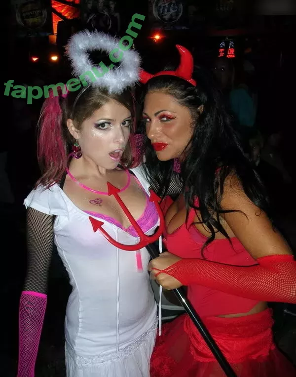 Anna Kendrick nude photo #1511 (AnnaKendrick47)