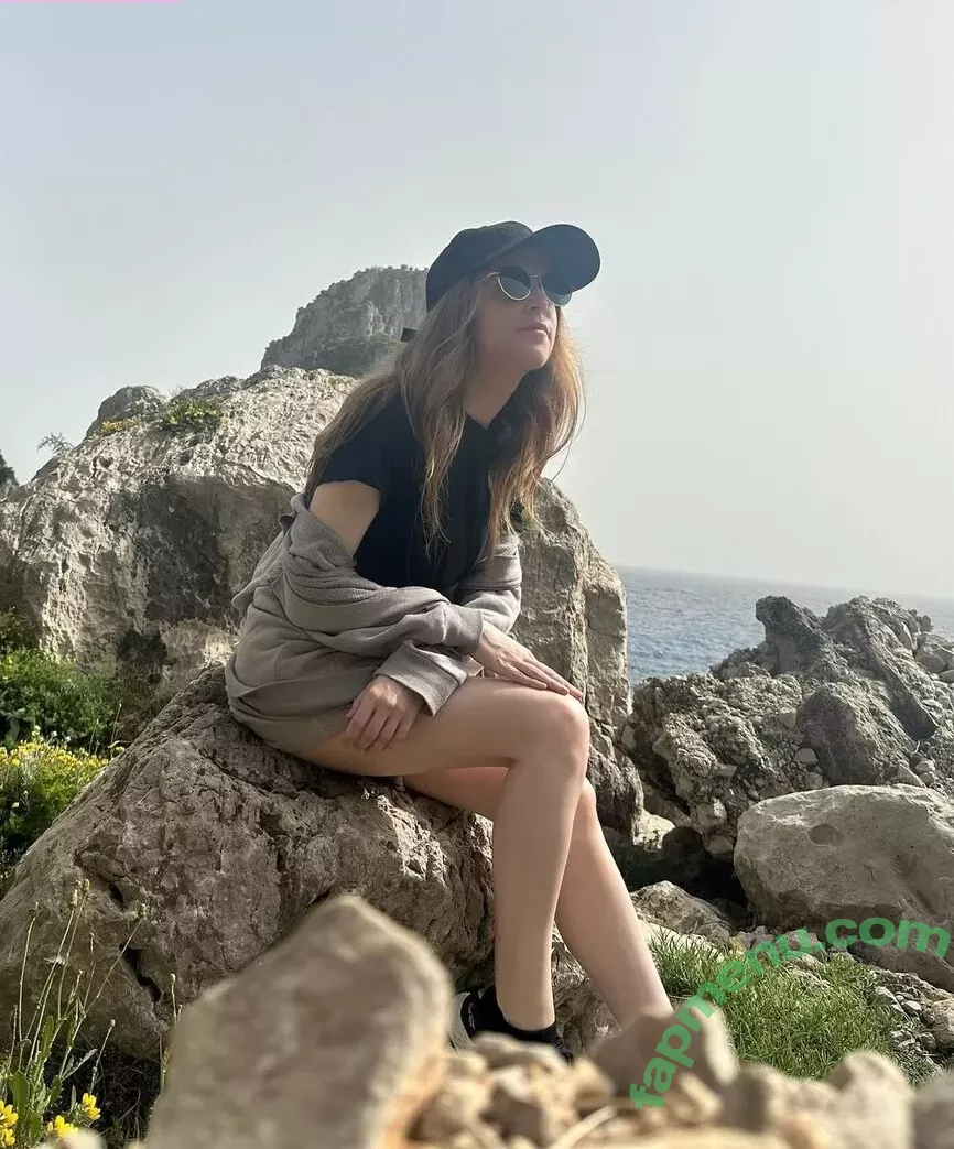 Anna Kendrick nude photo #1554 (AnnaKendrick47)