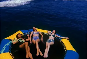 Anna Kendrick / AnnaKendrick47 nude photo #2134