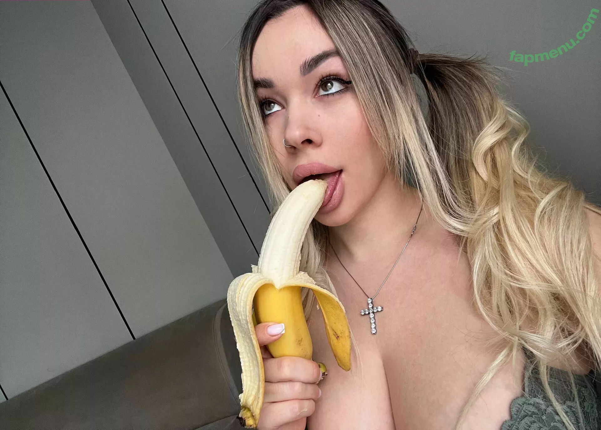 Anna Kostenko nude photo #0577 (annetkostenko)