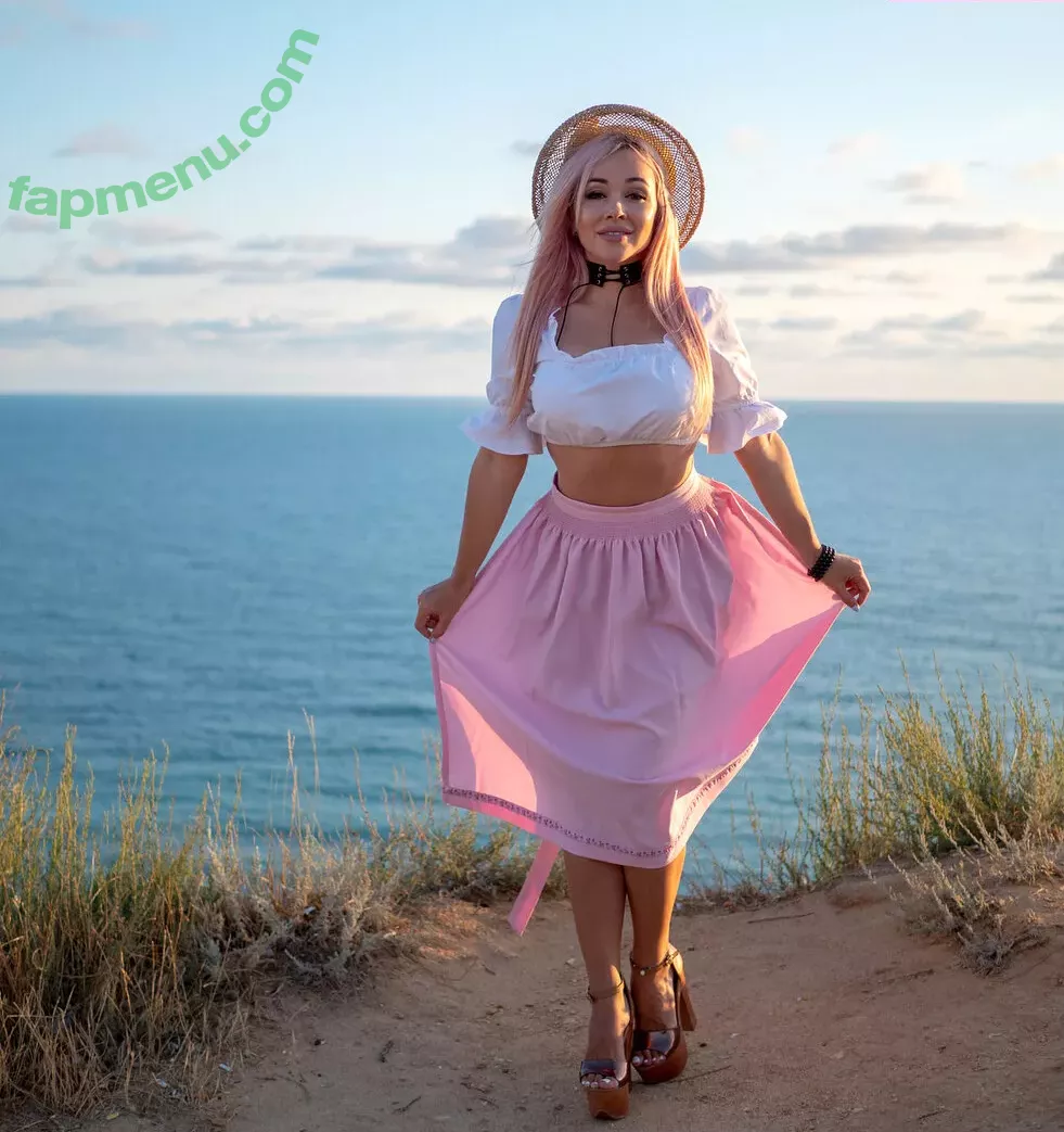 Anna Kostenko nude photo #0796 (annetkostenko)