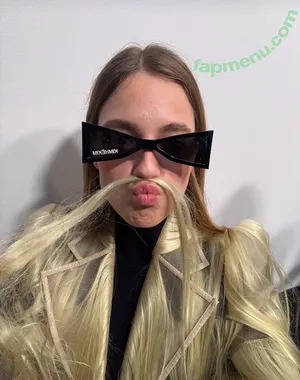 Anna Malyg0n / mmollyyy.ann nude photo #0091