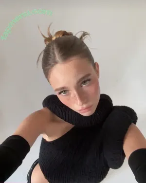 Anna Malyg0n / mmollyyy.ann nude photo #0214