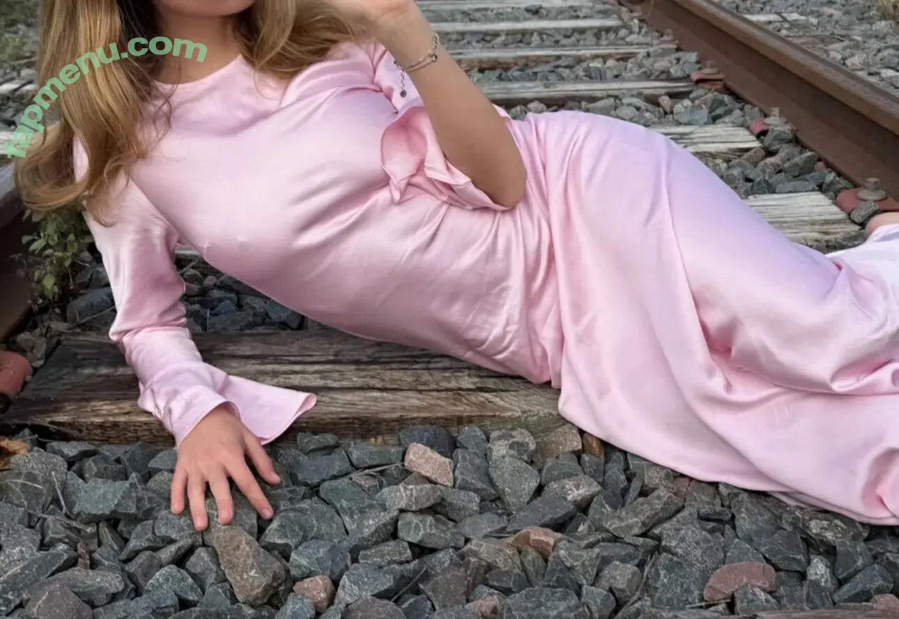 Anna Malyg0n nude photo #0104 (mmollyyy.ann)