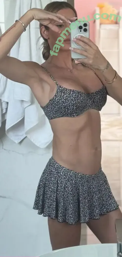 Anna-Maria Ferchichi nude photo #0011 (Anna Maria Ferchichi / anna_maria_ferchichi)