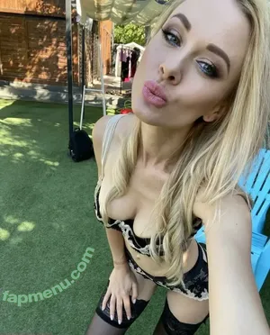  nude photo #0005