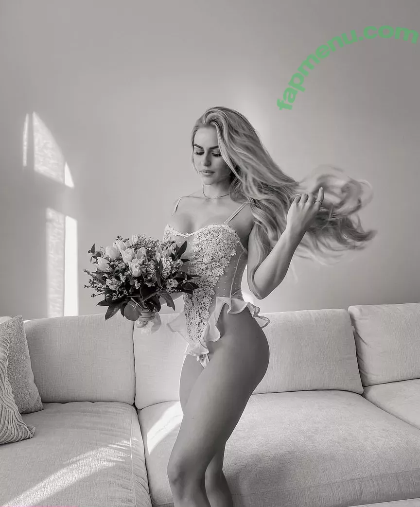 Anna Nyström nude photo #0004 (annanystrom / annanystromof)