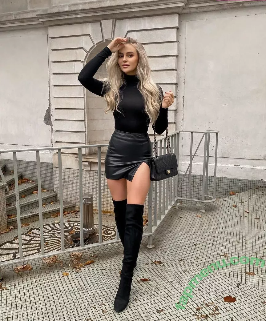 Anna Nyström nude photo #0039 (annanystrom / annanystromof)