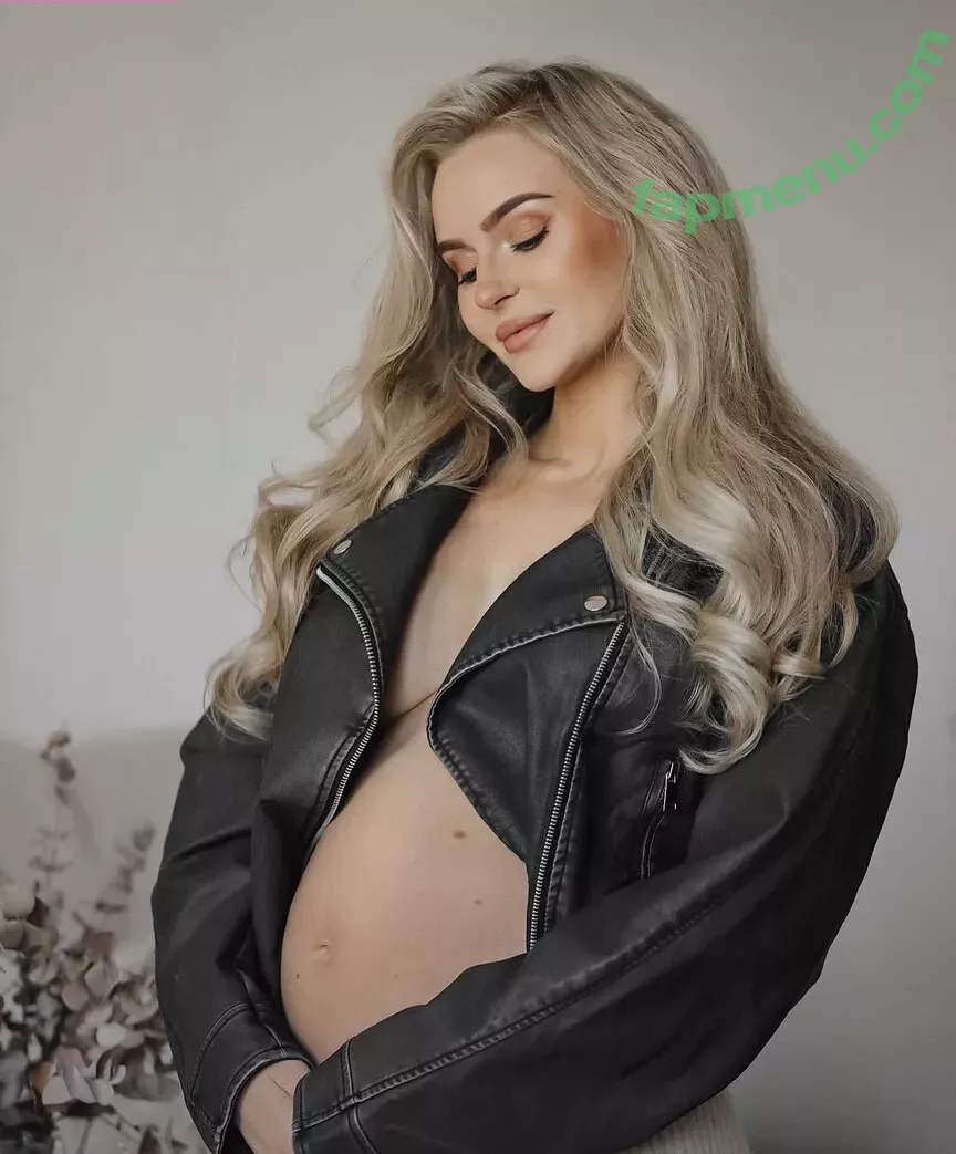 Anna Nyström nude photo #0156 (annanystrom / annanystromof)