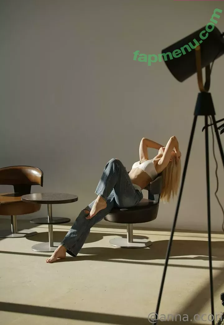 anna.ocori nude photo #0005 (anna.ocori)