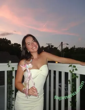 Anna Paige Lambert / annapaigelambert nude photo #0013