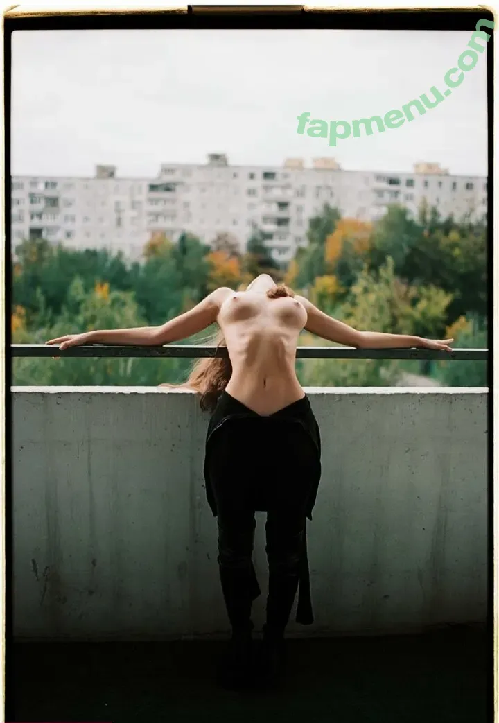 Anna Ponomarenko nude photo #0011 (bgirlstefani)