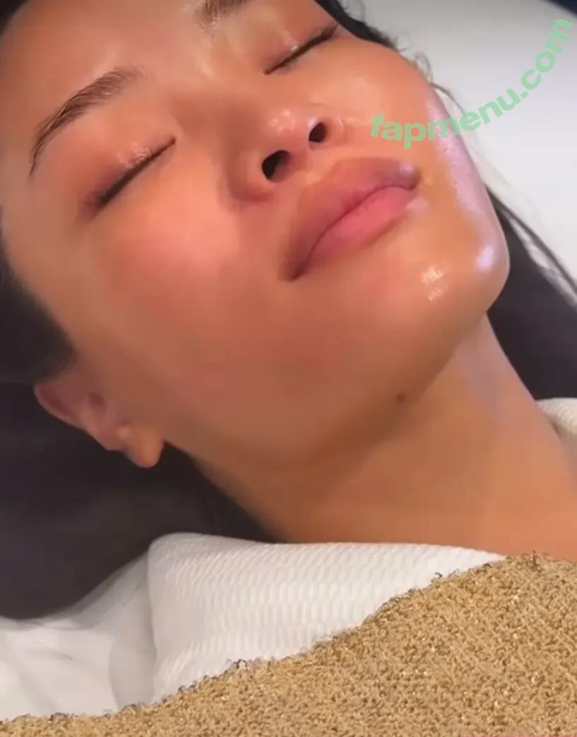 Anna Sawai nude photo #0380 (annasawai)