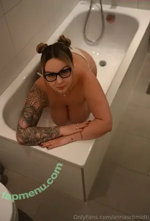 Anna Schmidt / annaschmidti nude photo #0437