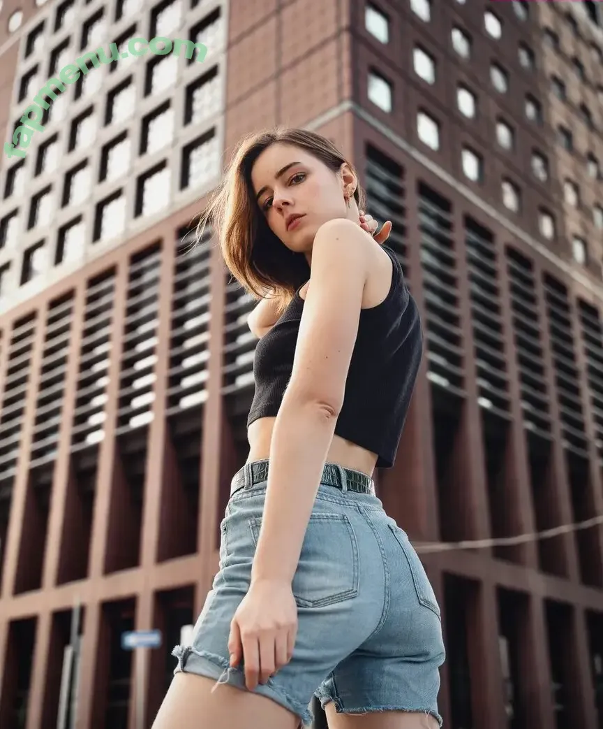 Anna_scientist nude photo #0043 (simplylollygaggin)