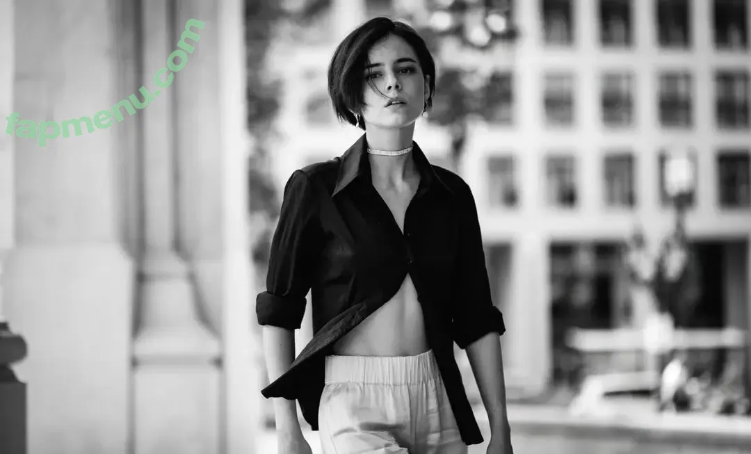 Anna_scientist nude photo #0049 (simplylollygaggin)