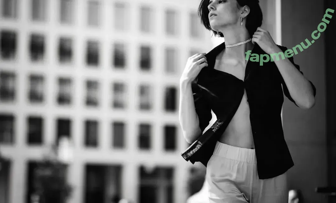 Anna_scientist nude photo #0050 (simplylollygaggin)