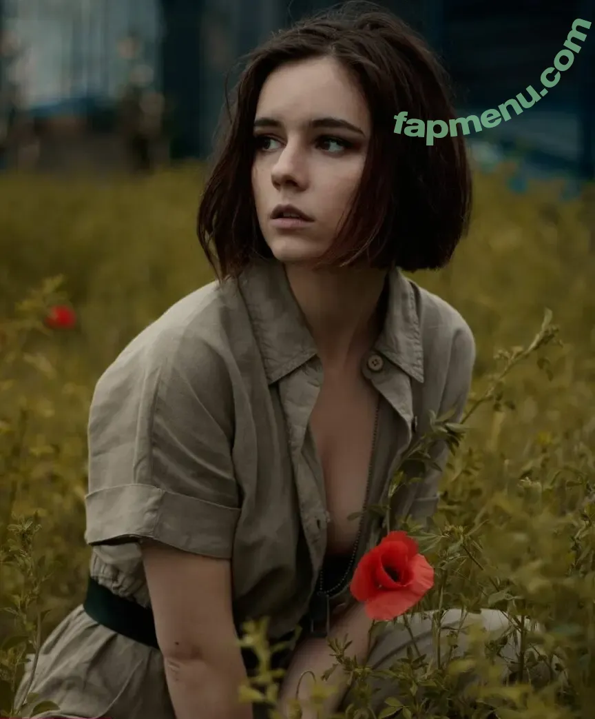 Anna_scientist nude photo #0053 (simplylollygaggin)