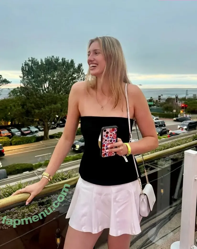 Anna Smrek nude photo #0064 (anna_smrekk / annasmrek)