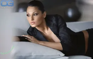 Anna Tatangelo / annatatangeloofficial nude photo #0072