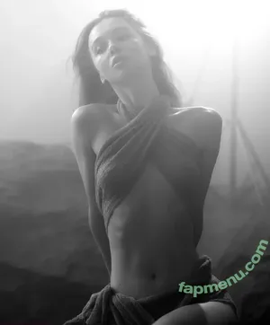 Anna Tsaralunga / tsara.lunga / tsara_lunga nude photo #0180