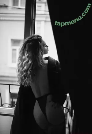 Anna Tsaralunga / tsara.lunga / tsara_lunga nude photo #0201