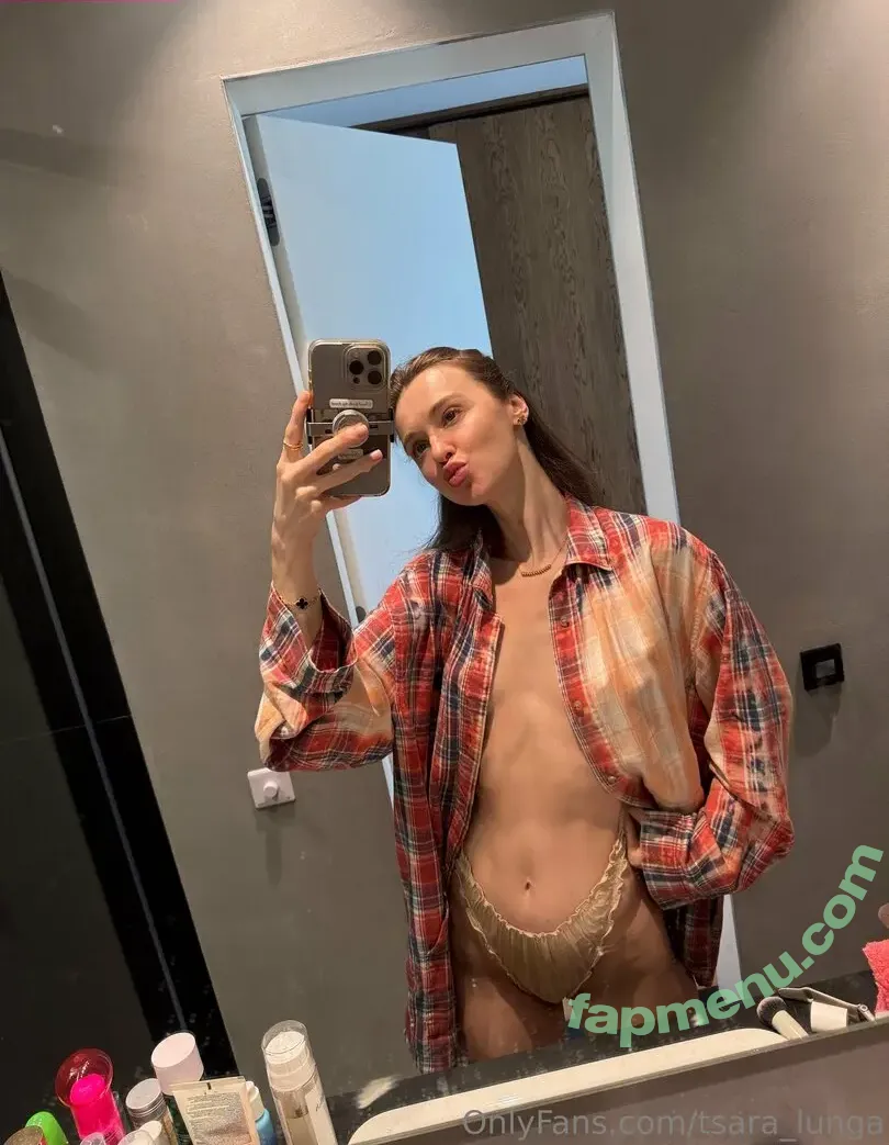 Anna Tsaralunga nude photo #0012 (tsara.lunga / tsara_lunga)