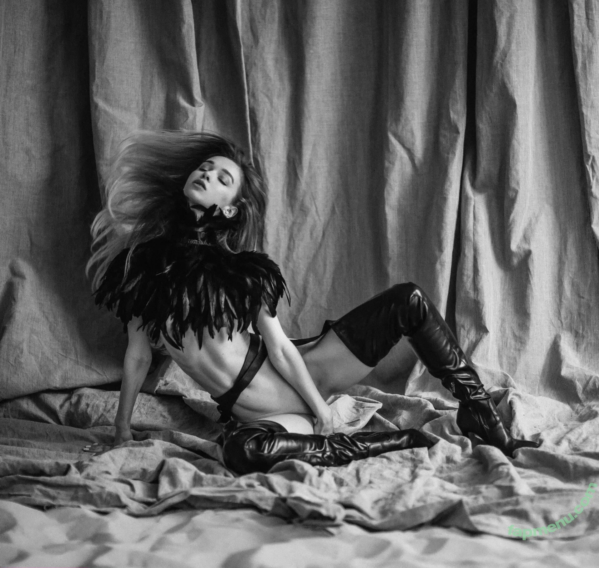 Anna Tsaralunga nude photo #0084 (tsara.lunga / tsara_lunga)