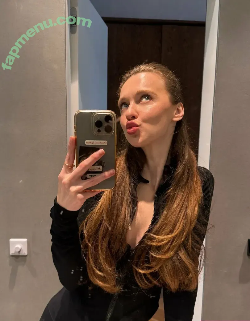 Anna Tsaralunga nude photo #0092 (tsara.lunga / tsara_lunga)