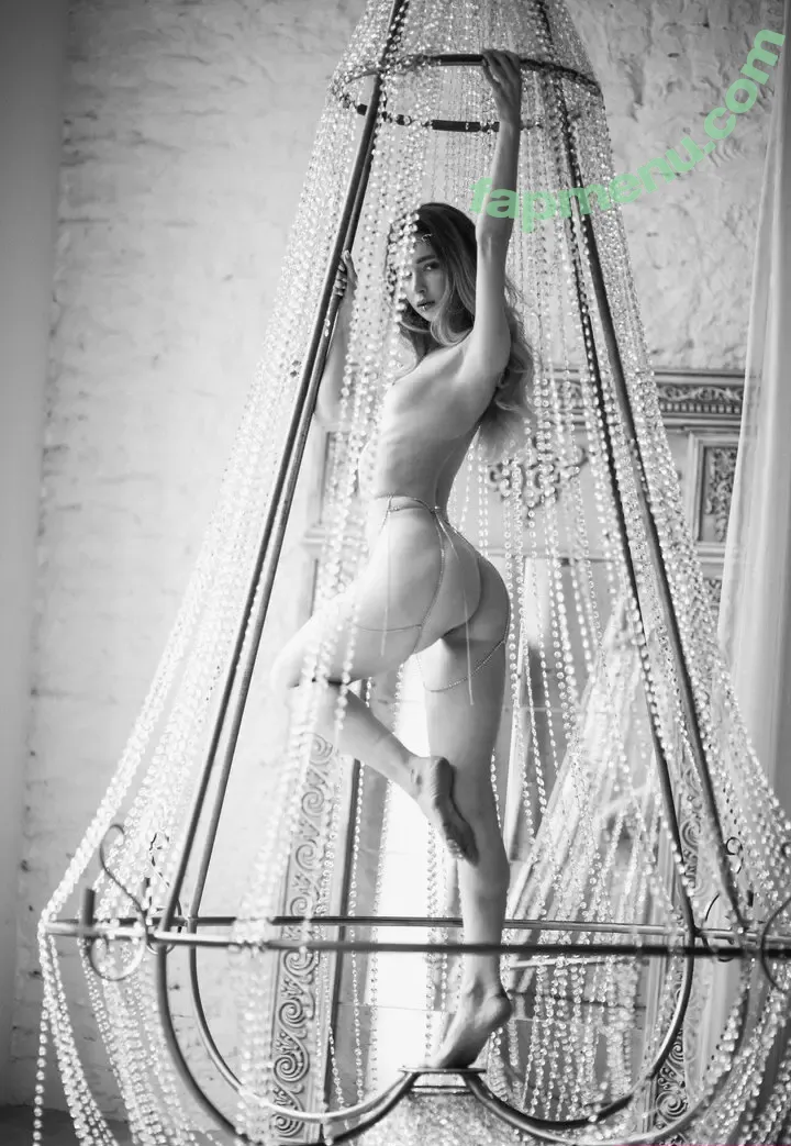 Anna Tsaralunga nude photo #0105 (tsara.lunga / tsara_lunga)