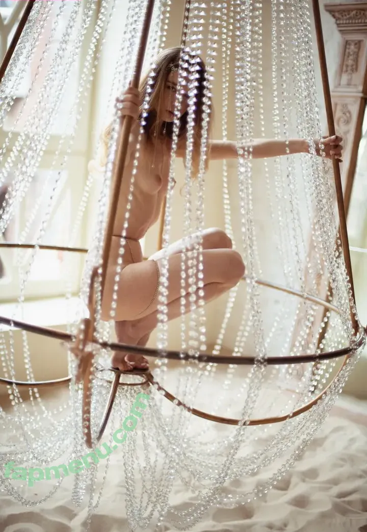 Anna Tsaralunga nude photo #0108 (tsara.lunga / tsara_lunga)