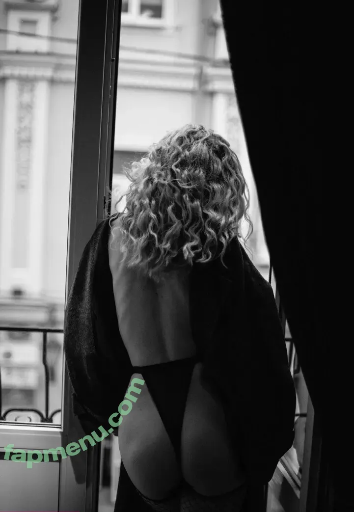 Anna Tsaralunga nude photo #0200 (tsara.lunga / tsara_lunga)